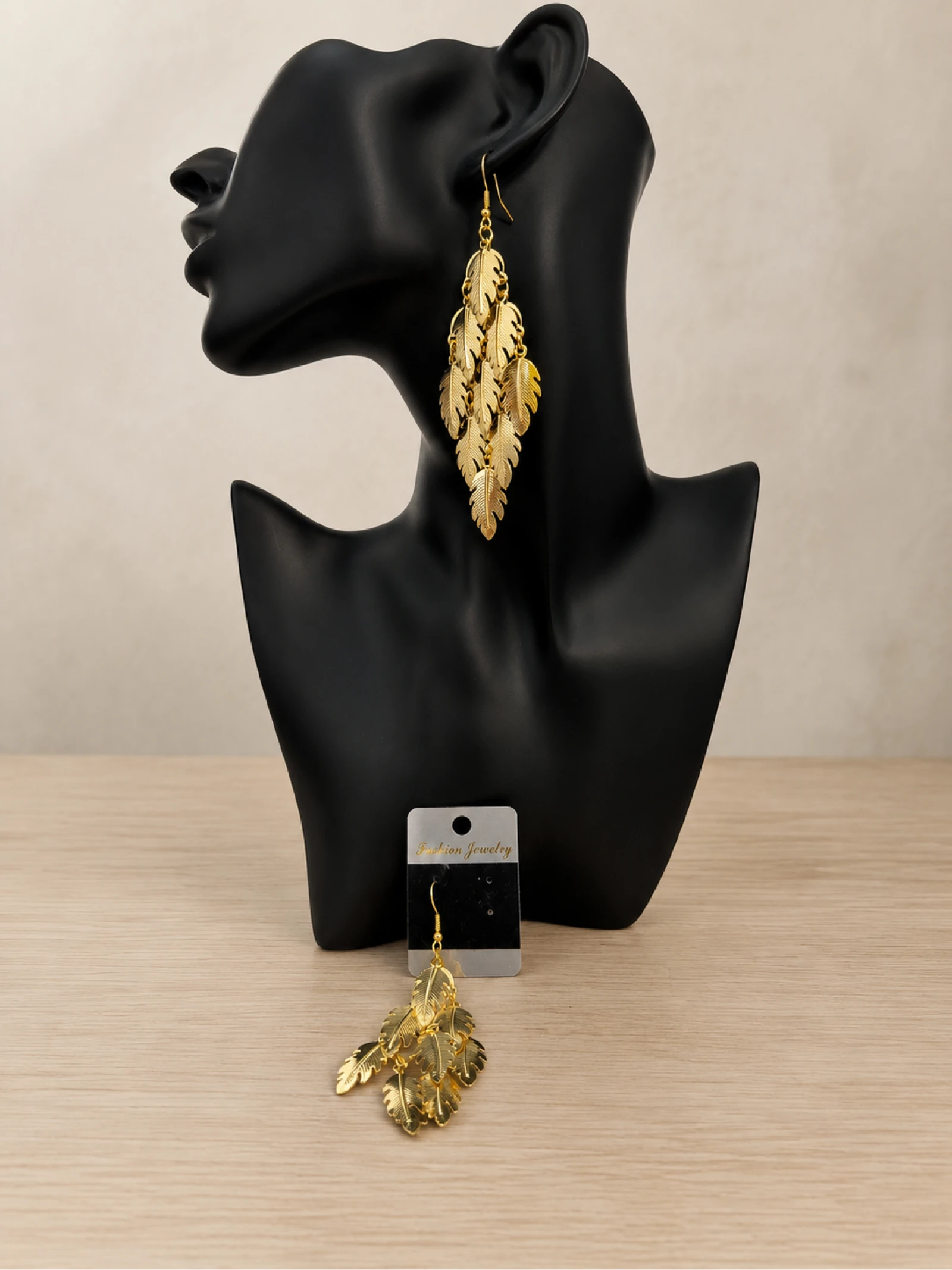 Pendientes largos de plumas doradas Fashion Jewelry